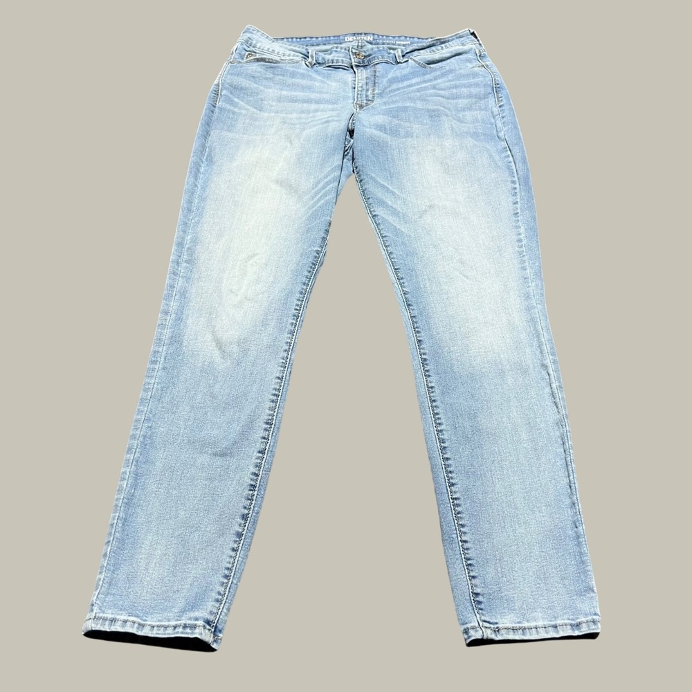 Denizen from Levis Modern Skinny Jeans Light Wash Blue Stretch Denim 14M 31x28.5